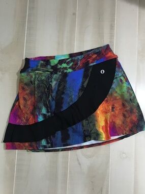 Donna Jo tennis skort size 3